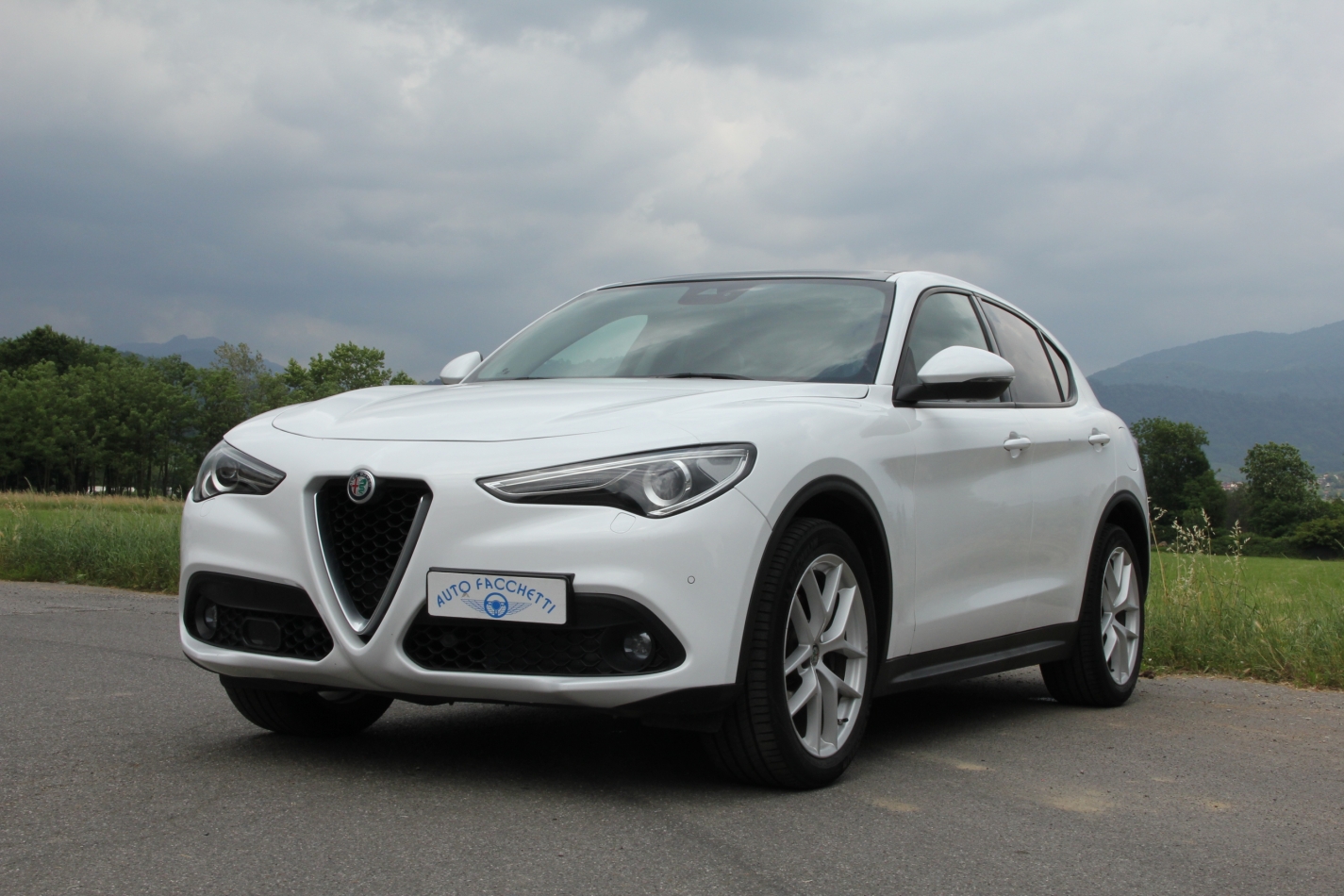Alfa Romeo Stelvio 2.2 t Executive Q4 210cv auto con tetto apribile
