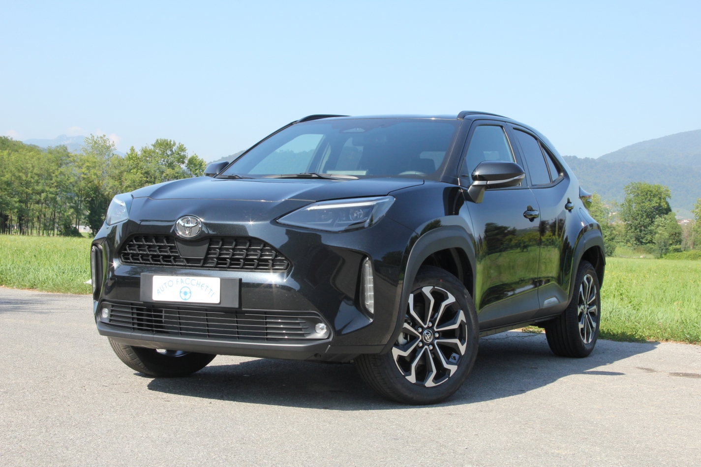 Toyota Yaris Cross 1.5 Hybrid 130cv e-CVT Black & White