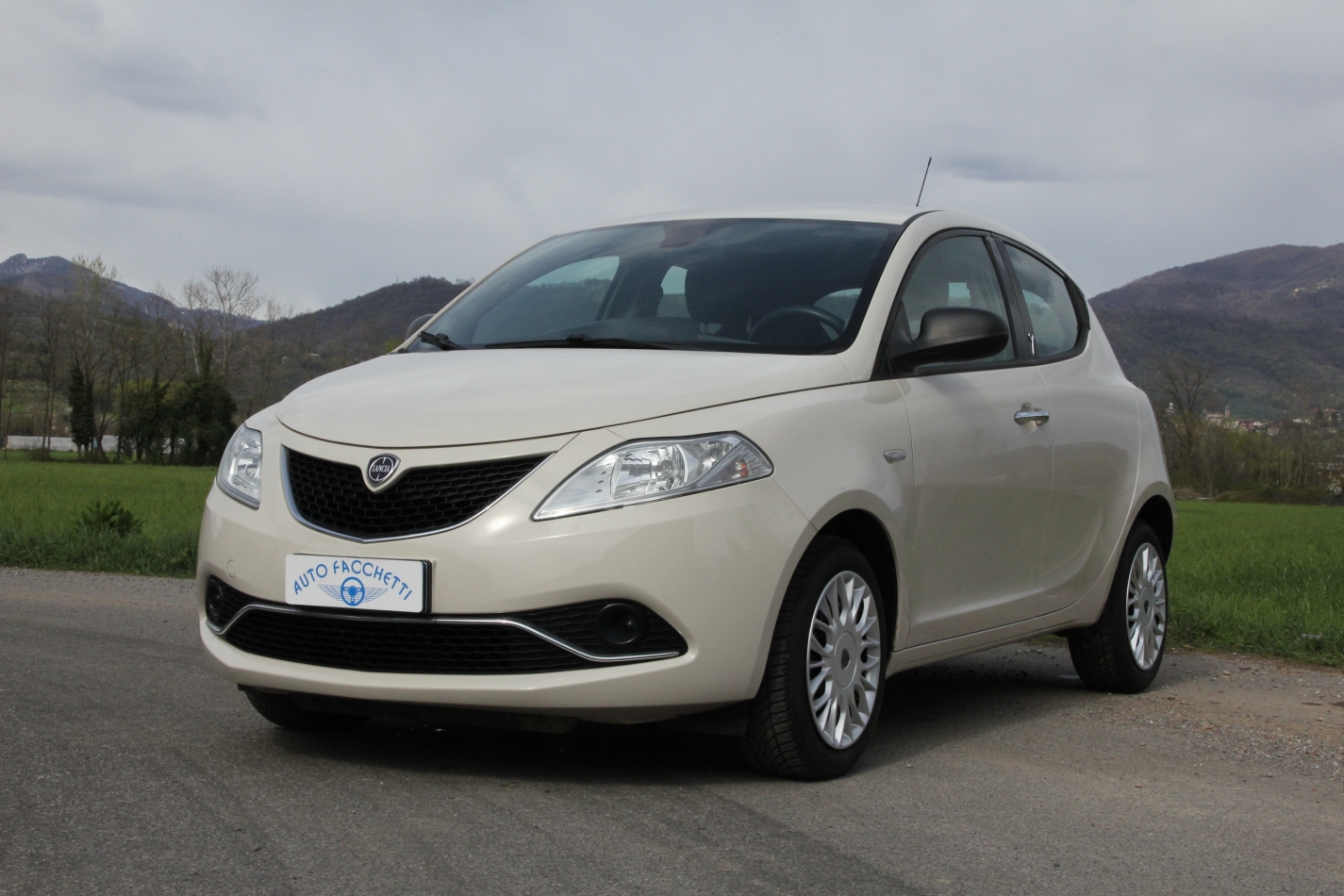 Lancia Ypsilon 1.2 Silver 69cv