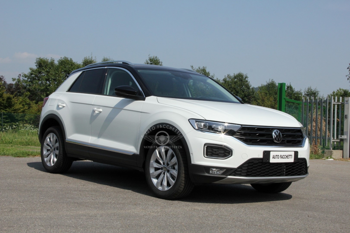 Volkswagen TRoc 1.5 TSI ACT DSG Sport Bluemotion PRONTA CONSEGNA Concessionario Auto